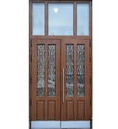 Большая дверь для парадной